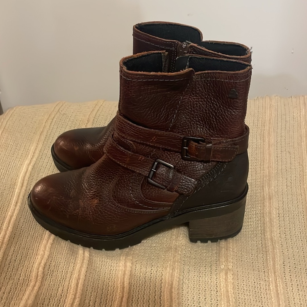 Bull Boxer brown heeled boots | size 8